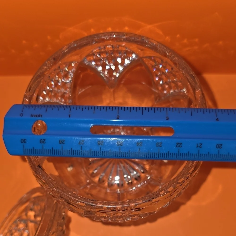 (J30)  Elegant Clear Glass Candy/storage Jar
